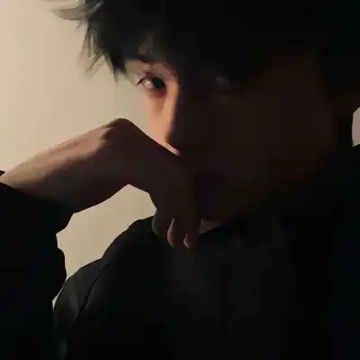 雍恨云